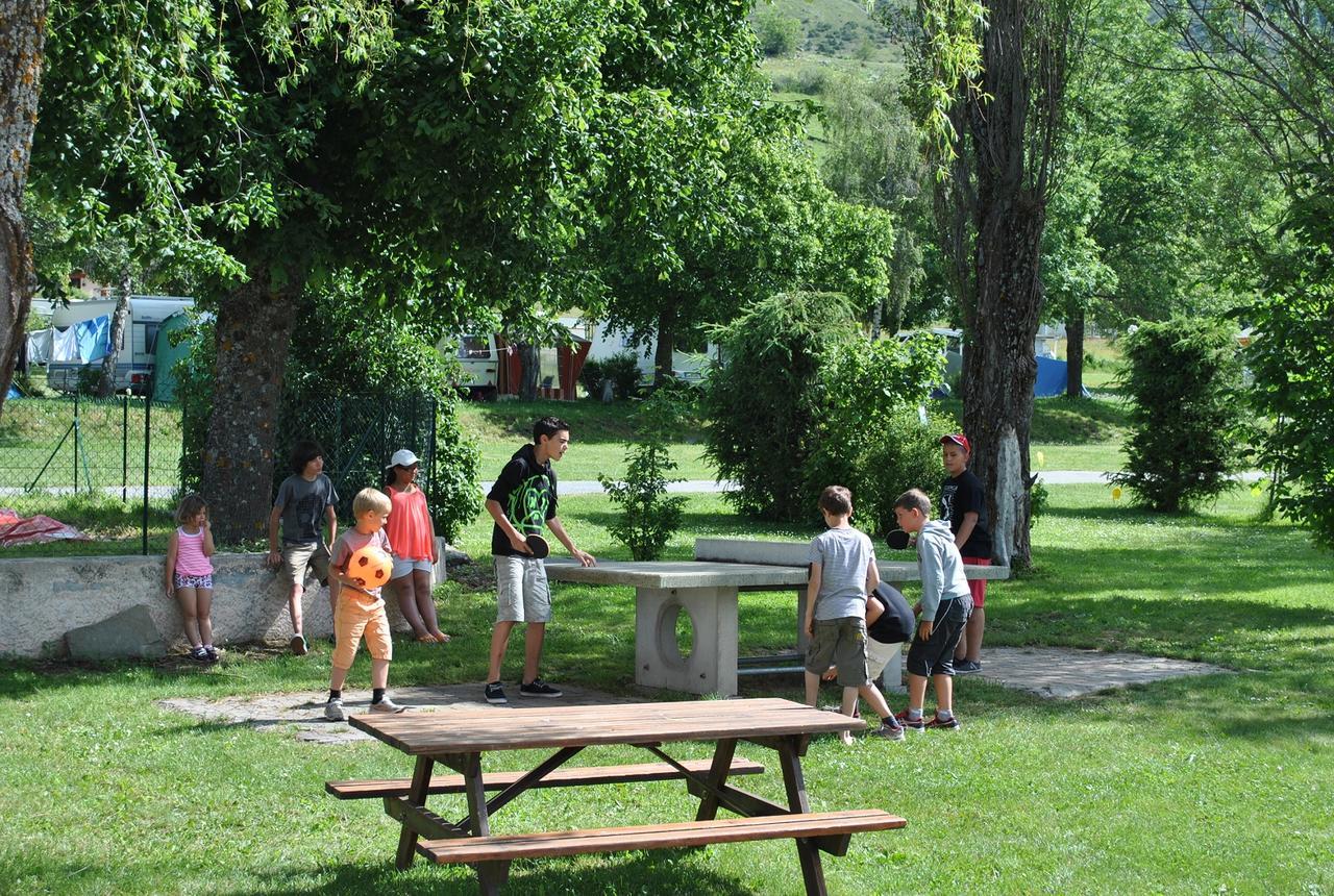 Camping Les Auches Ансел Екстериор снимка